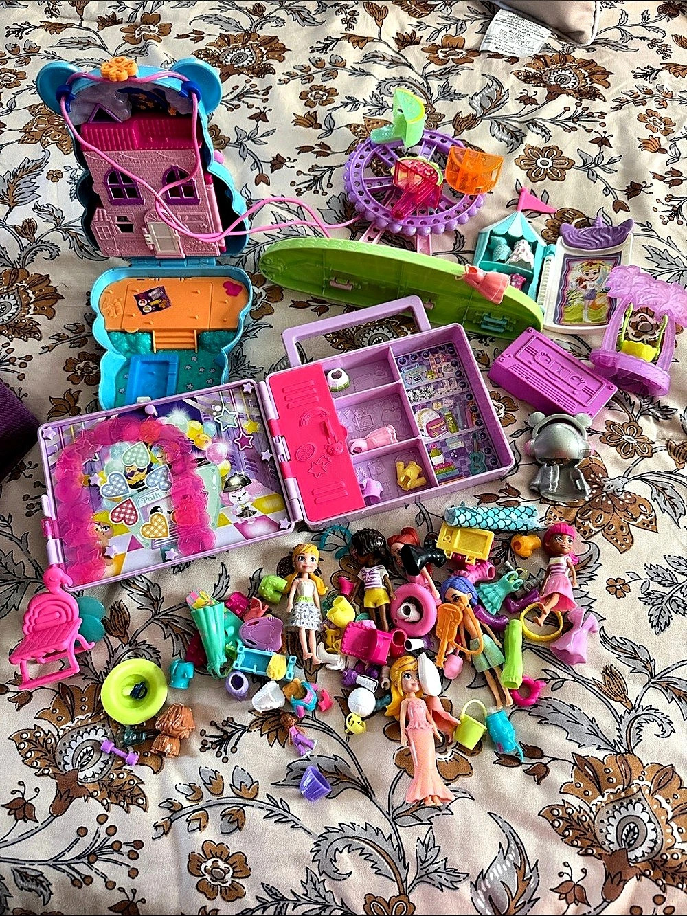 Assortment of Polly Pocket